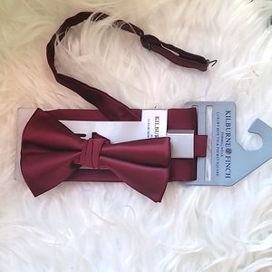 Luxury men bow tie and pocket square